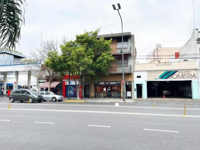 V E N D I D O           Departamento en venta Parque Avellaneda 3 ambientes frente.