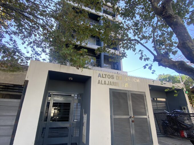 Venta Departamento 2 Amb C/ Cochera en Remedios de Escalada